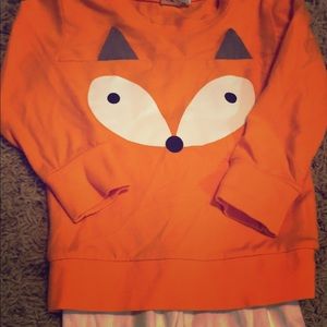 Carter’s toddler 2-piece foxy outfit! Gorgeous! XS